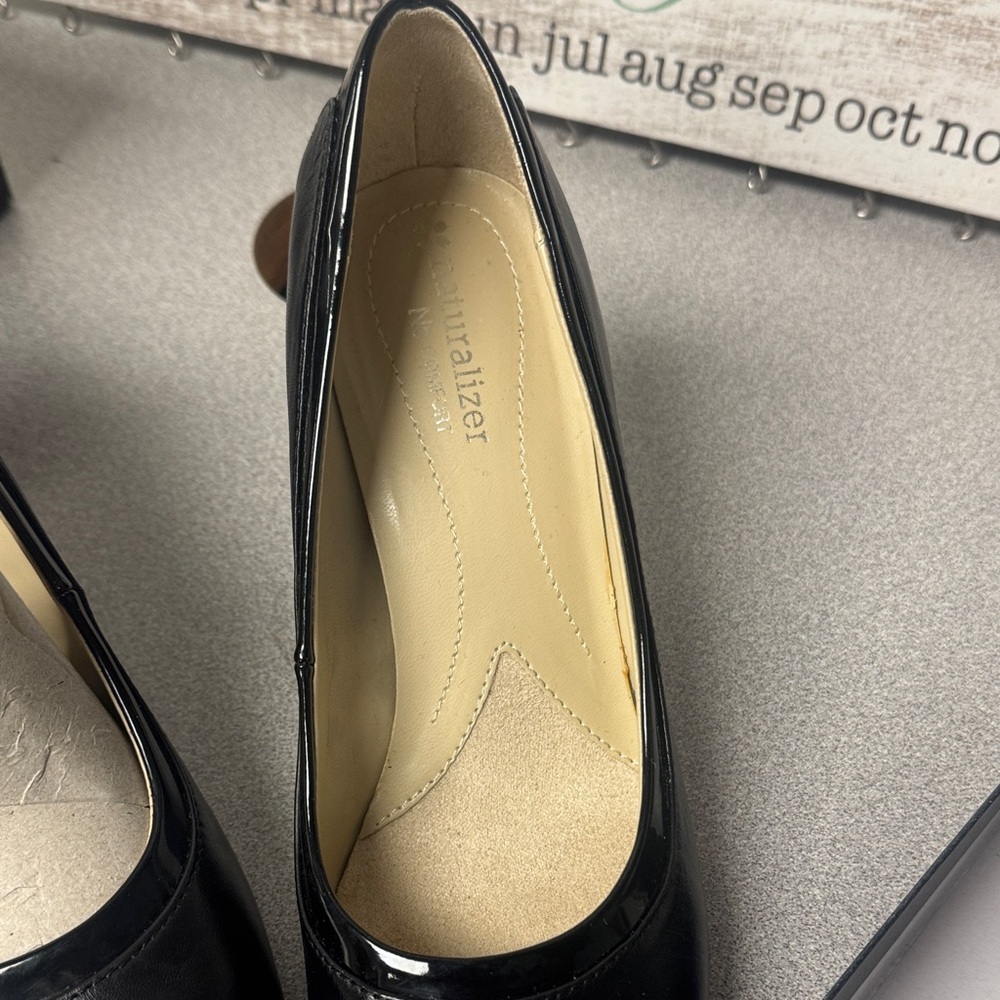 Naturalizer Black Leather Heels - Picture 3 of 5
